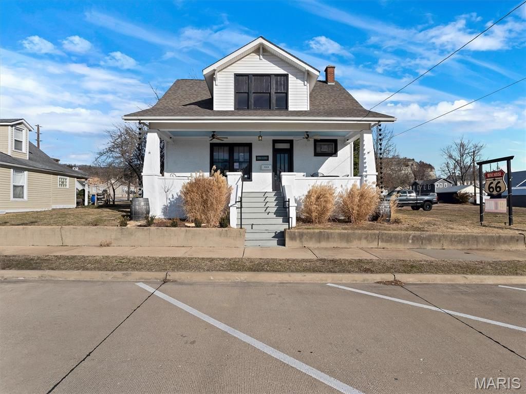 319 W Saint Louis Street, Pacific, MO 63069