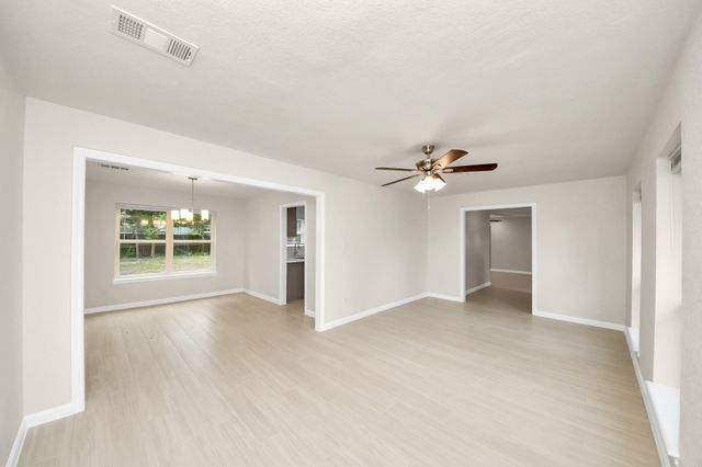 13710 Whitchurch Way, Houston, TX 77015