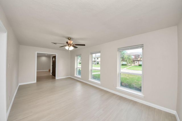 13710 Whitchurch Way, Houston, TX 77015