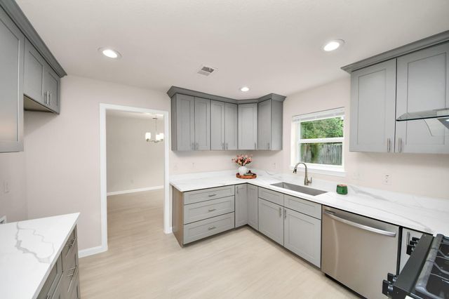 13710 Whitchurch Way, Houston, TX 77015