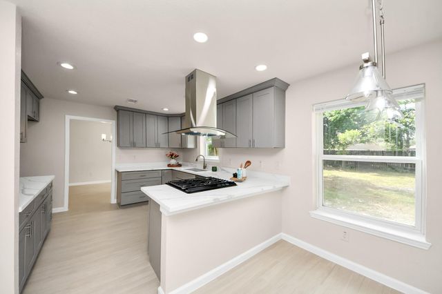 13710 Whitchurch Way, Houston, TX 77015
