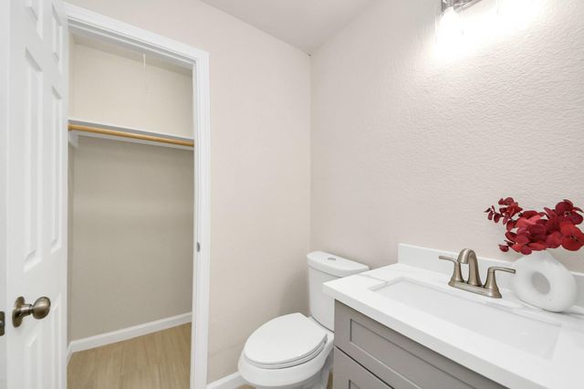 13710 Whitchurch Way, Houston, TX 77015
