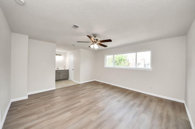 13710 Whitchurch Way, Houston, TX 77015