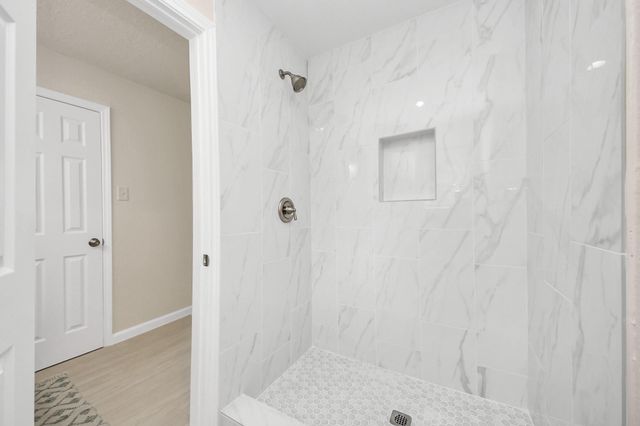 13710 Whitchurch Way, Houston, TX 77015