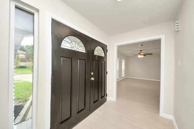 13710 Whitchurch Way, Houston, TX 77015
