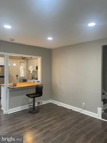 2340 HUNTER PL SE, Washington, DC 20020