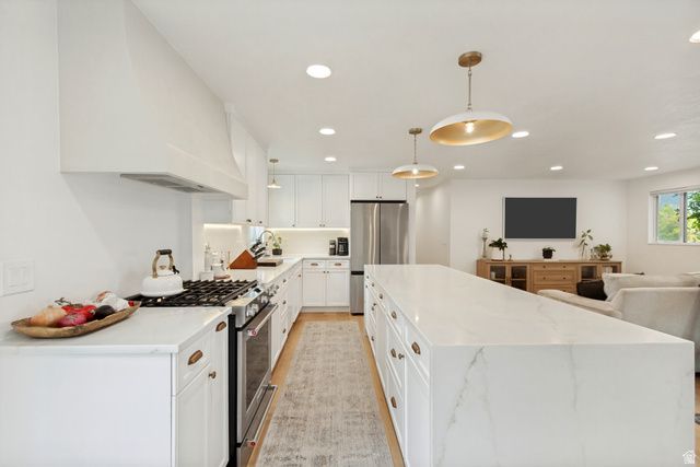 2855 E PAMELA DR, Cottonwood Heights, UT 84121