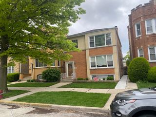 5530 N Mango Avenue 1, Chicago, IL 60630