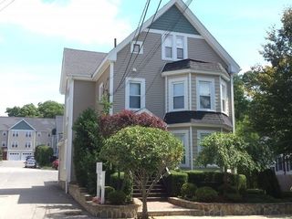 10 Grant St 2, Natick, MA 01760