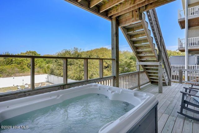2671 Island Drive, N Topsail Beach, NC 28460