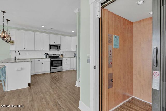 2671 Island Drive, N Topsail Beach, NC 28460