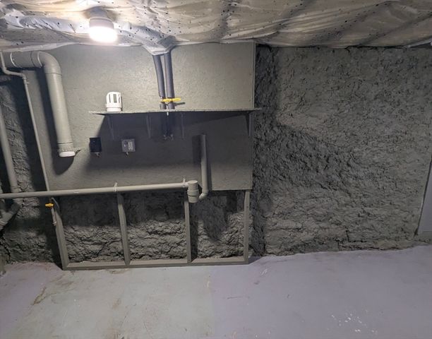 59 Davis 2 North, Fall River, MA 02723