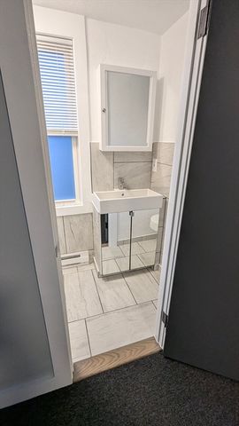 59 Davis 2 North, Fall River, MA 02723