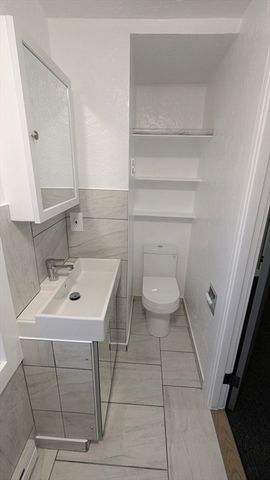 59 Davis 2 North, Fall River, MA 02723