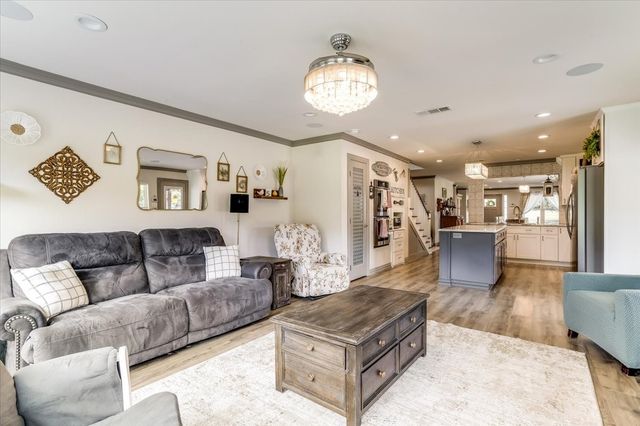 521 Bakers Branch Road, Waxahachie, TX 75167