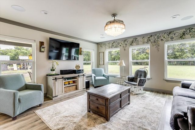 521 Bakers Branch Road, Waxahachie, TX 75167