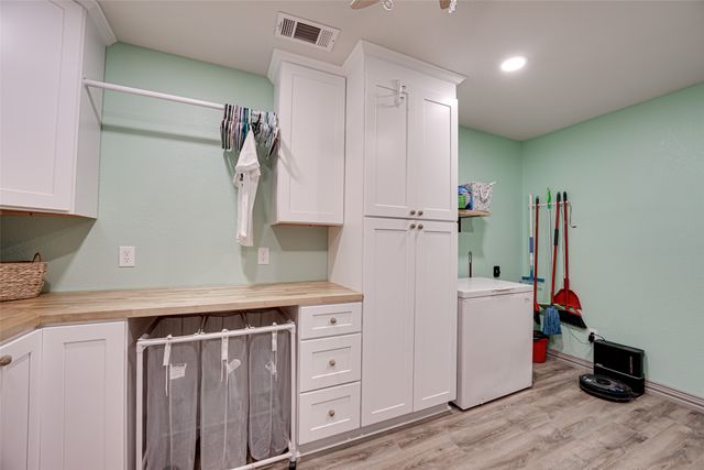 521 Bakers Branch Road, Waxahachie, TX 75167