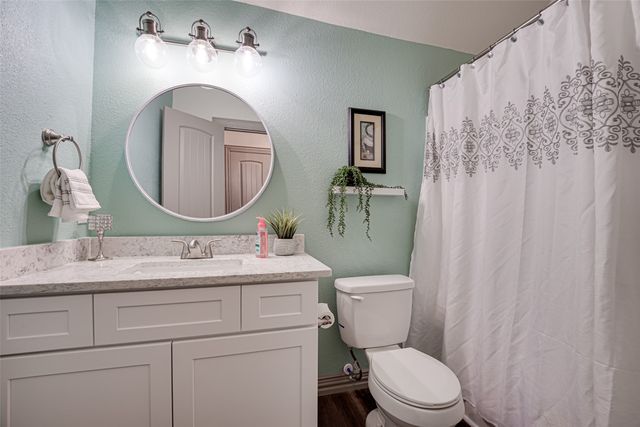 521 Bakers Branch Road, Waxahachie, TX 75167
