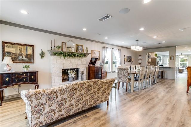 521 Bakers Branch Road, Waxahachie, TX 75167