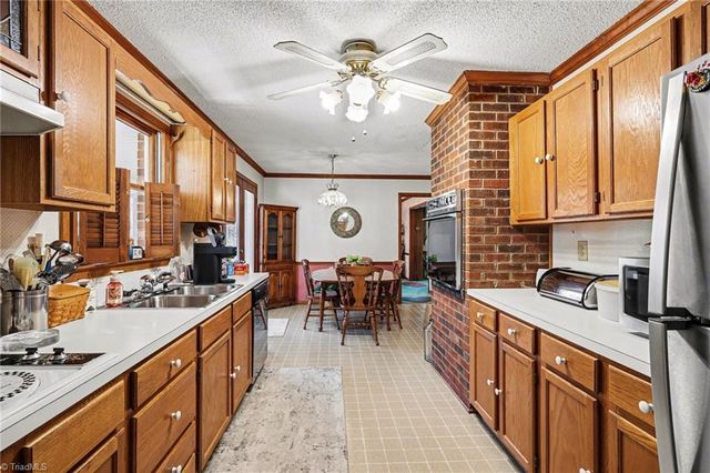 217 Greenlawn Drive, Kernersville, NC 27284