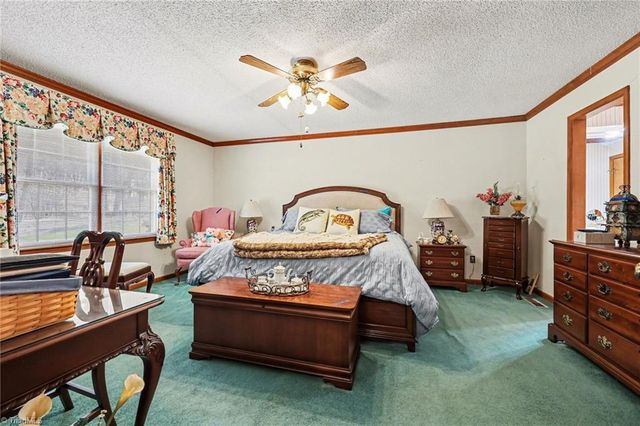 217 Greenlawn Drive, Kernersville, NC 27284