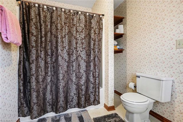 217 Greenlawn Drive, Kernersville, NC 27284