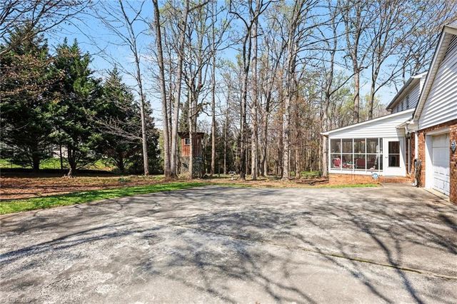 217 Greenlawn Drive, Kernersville, NC 27284