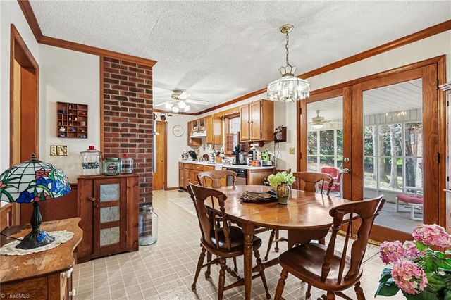 217 Greenlawn Drive, Kernersville, NC 27284