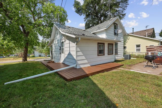 424 23rd Avenue N, Saint Cloud, MN 56303