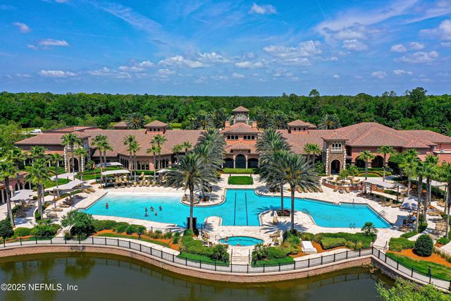 22 PEBBLE LAKE Lane, Ponte Vedra, FL 32081