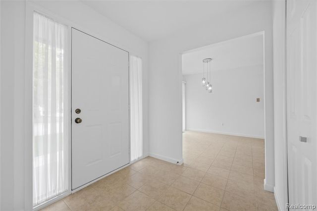 43442 Napa Drive, Sterling Heights, MI 48314