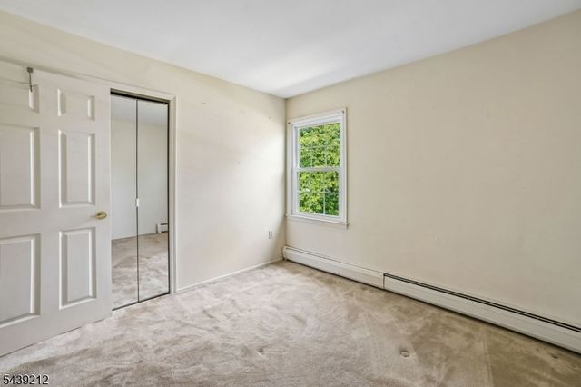 30 Tanglewood Dr, East Hanover Twp., NJ 07936