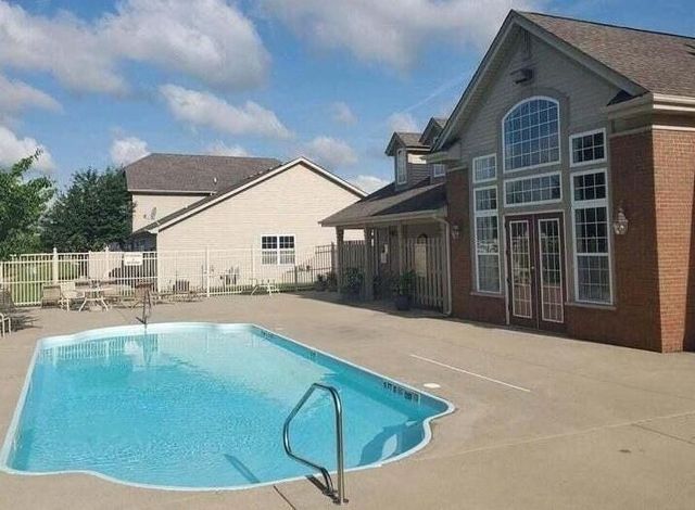 1247 Auburn Meadow Lane, Schererville, IN 46375