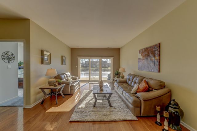 1247 Auburn Meadow Lane, Schererville, IN 46375