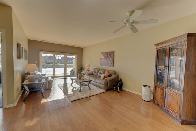 1247 Auburn Meadow Lane, Schererville, IN 46375