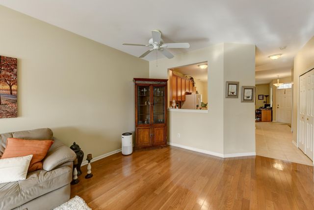 1247 Auburn Meadow Lane, Schererville, IN 46375