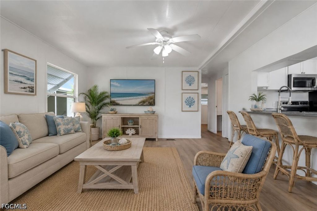 243 Tangerine DR, Fort Myers, FL 33905