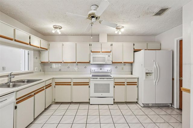 9913 CHESHAM DRIVE, Orlando, FL 32817