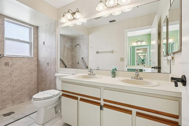 9913 CHESHAM DRIVE, Orlando, FL 32817