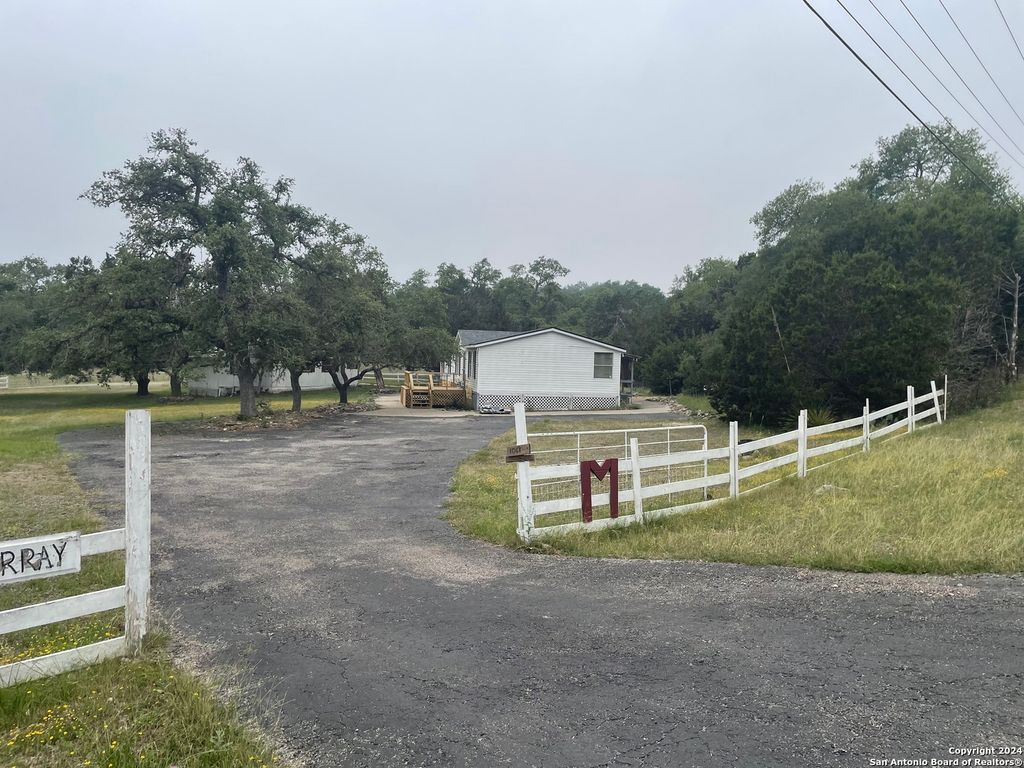 1061 Spring Branch rd, Spring Branch, TX 78070