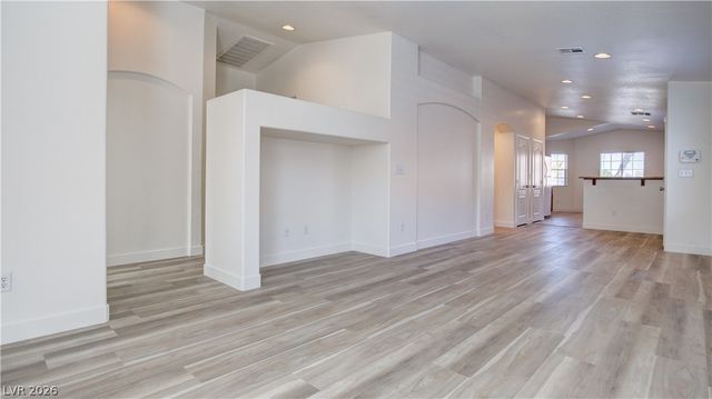 5433 Magic Mango Street, North Las Vegas, NV 89031