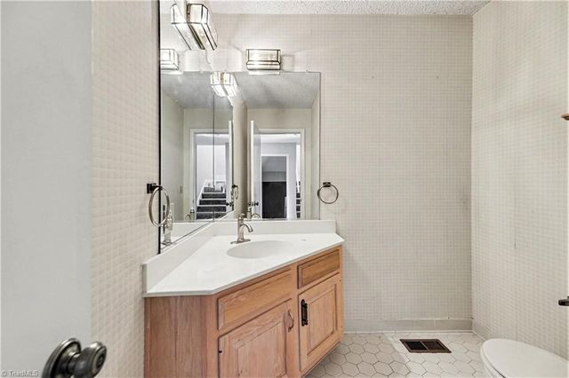 2304 Cypress Court, High Point, NC 27265