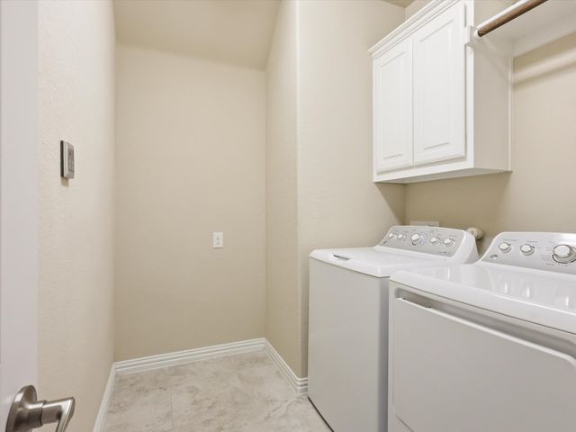 800 River Oak Avenue, Euless, TX 76039