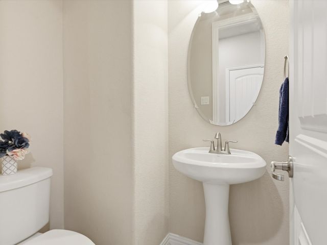 800 River Oak Avenue, Euless, TX 76039