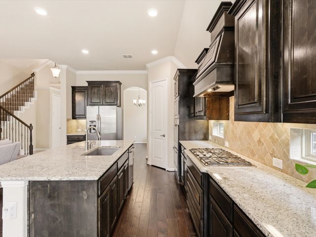 800 River Oak Avenue, Euless, TX 76039