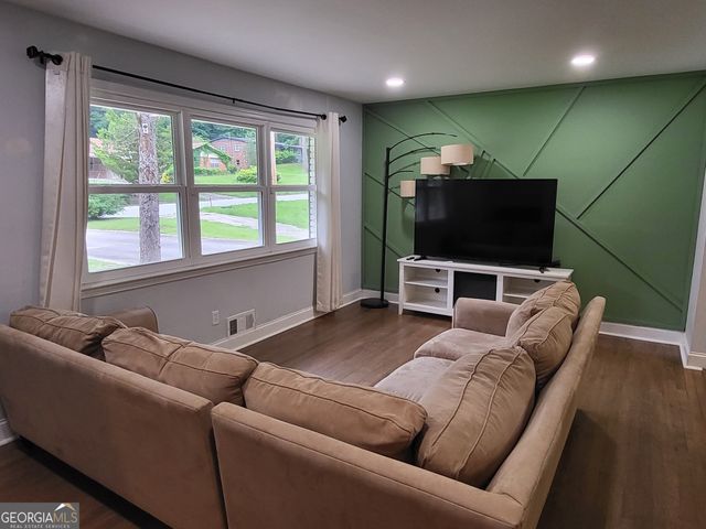 2752 Arrowood Drive UPSTAIRS, East Point, GA 30344