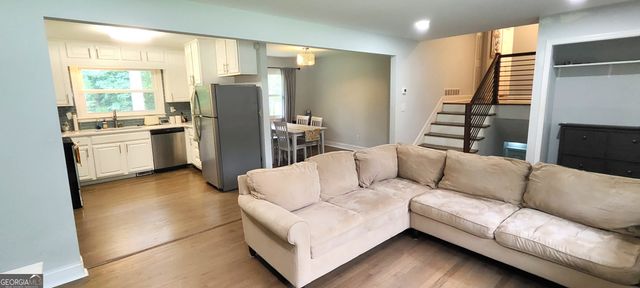 2752 Arrowood Drive UPSTAIRS, East Point, GA 30344