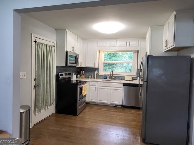 2752 Arrowood Drive UPSTAIRS, East Point, GA 30344