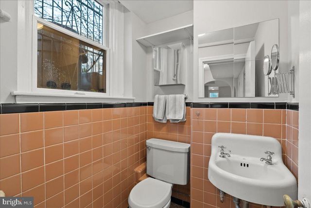 1752 17TH ST NW, Washington, DC 20009