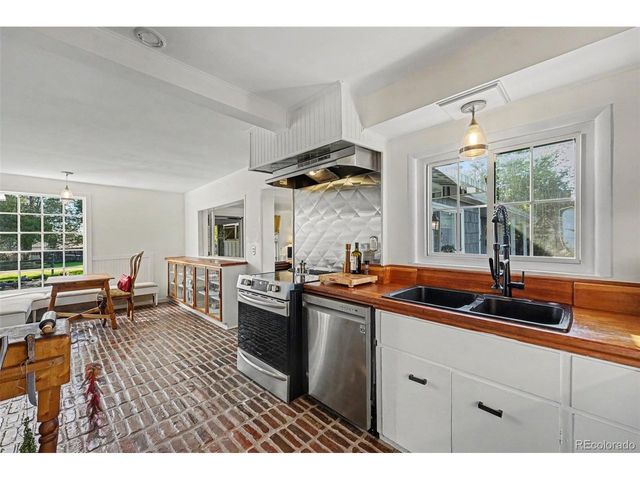 6430 W 62nd Pl, Arvada, CO 80003